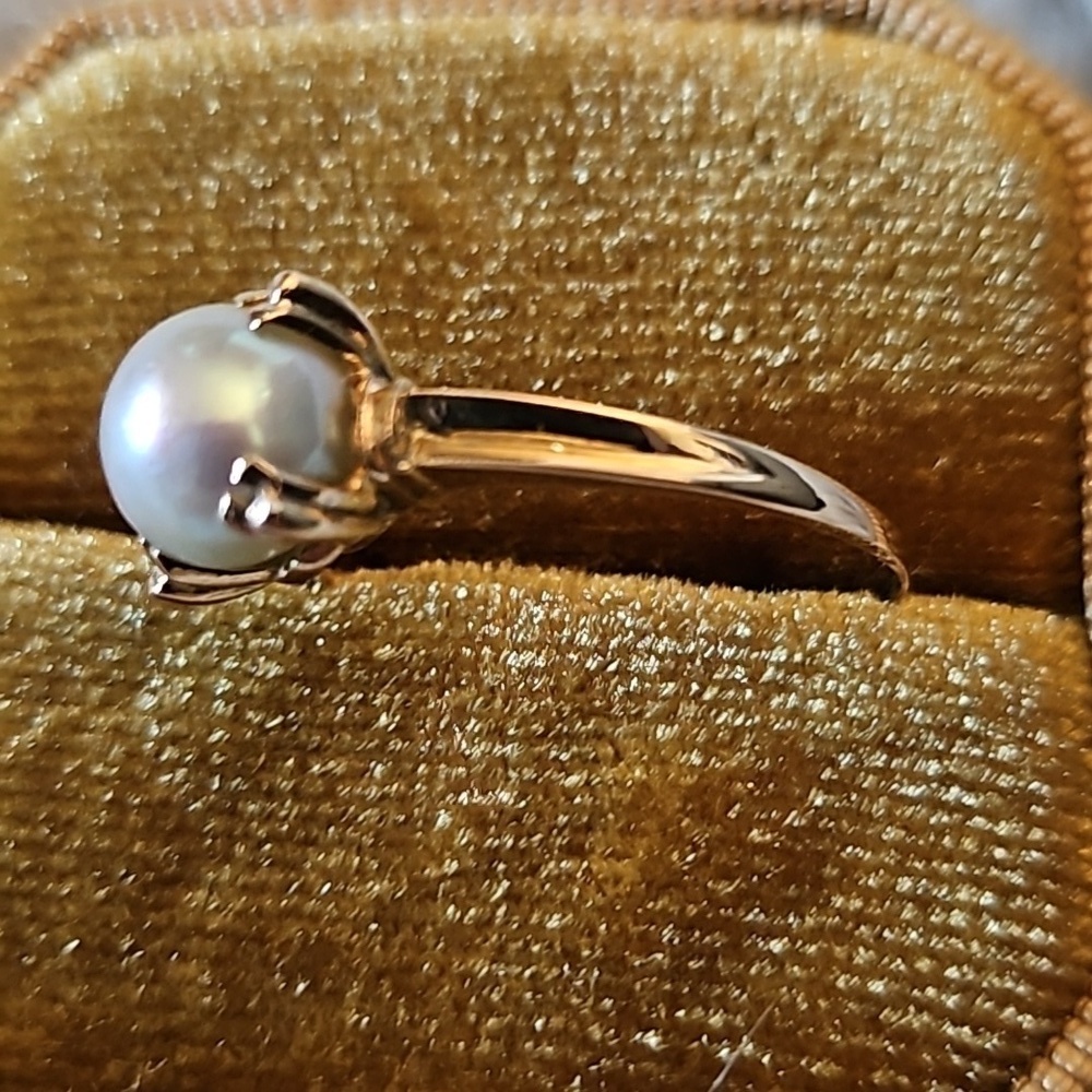 Vintage 1940s Cultured Pearl Ring 14K Yellow Gold Solitaire Setting Orga… - Picture 7 of 12